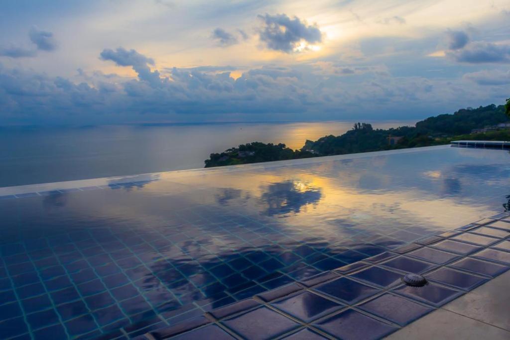 Grand Bleu Ocean View Pool Suite Kamala Beach Exterior photo